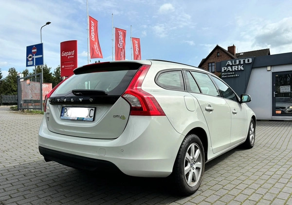 Volvo V60 cena 32990 przebieg: 202000, rok produkcji 2011 z Czarnków małe 56